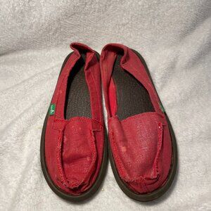 Sanuk Canvas Slip-On Shoes in Red - Women's Size 7